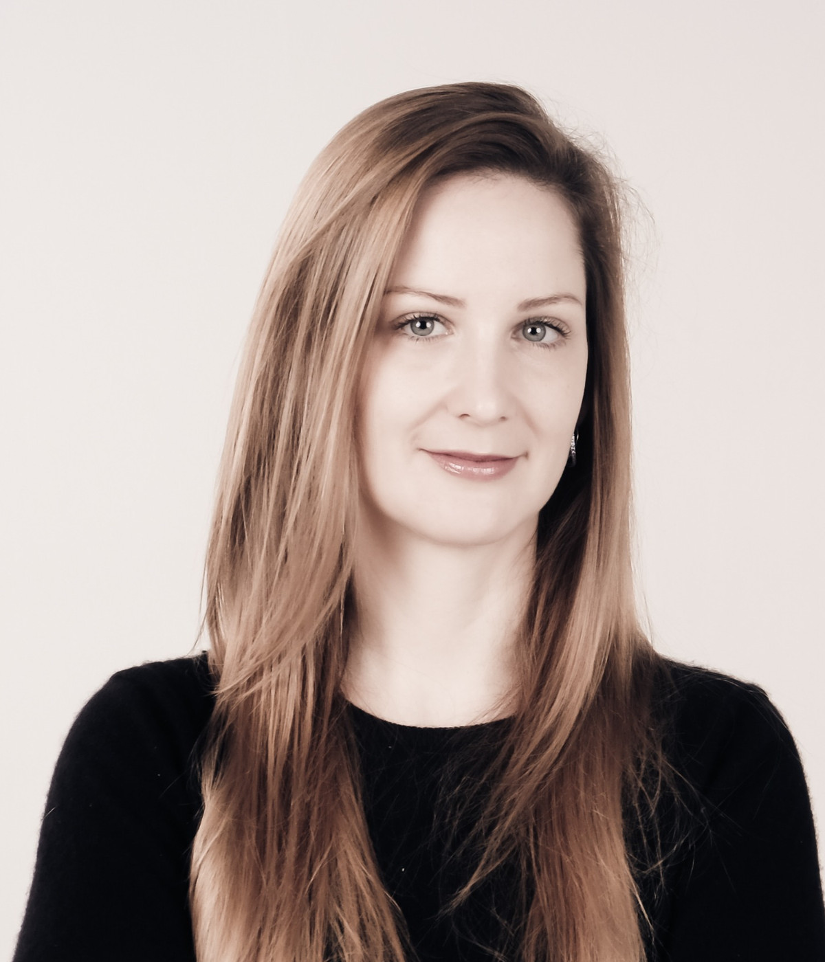 Dr. Timea Andrea Lelik
